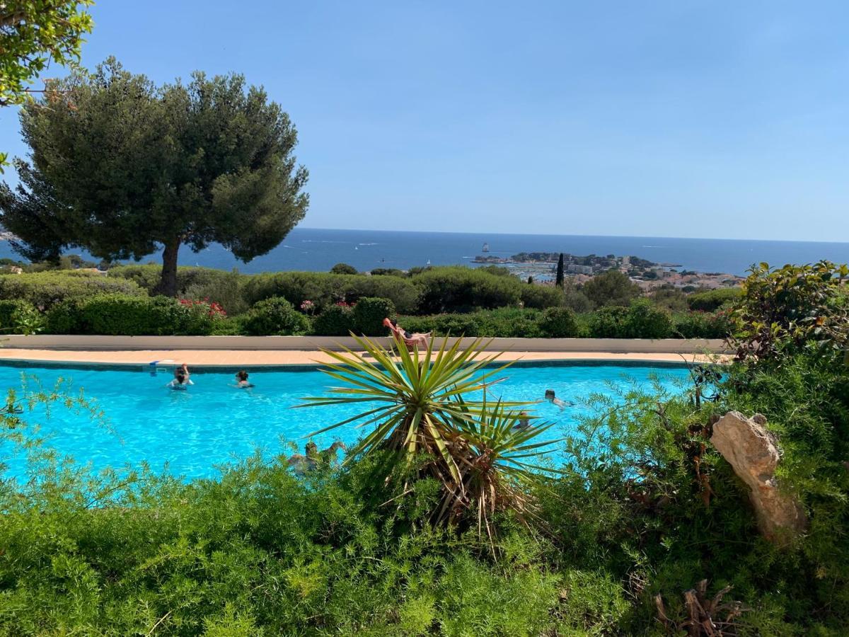 Superbe T2 44M2 - Grande Terrasse Vue Mer Panoramique Exceptionnelle Piscine - Parking Бандоль Экстерьер фото