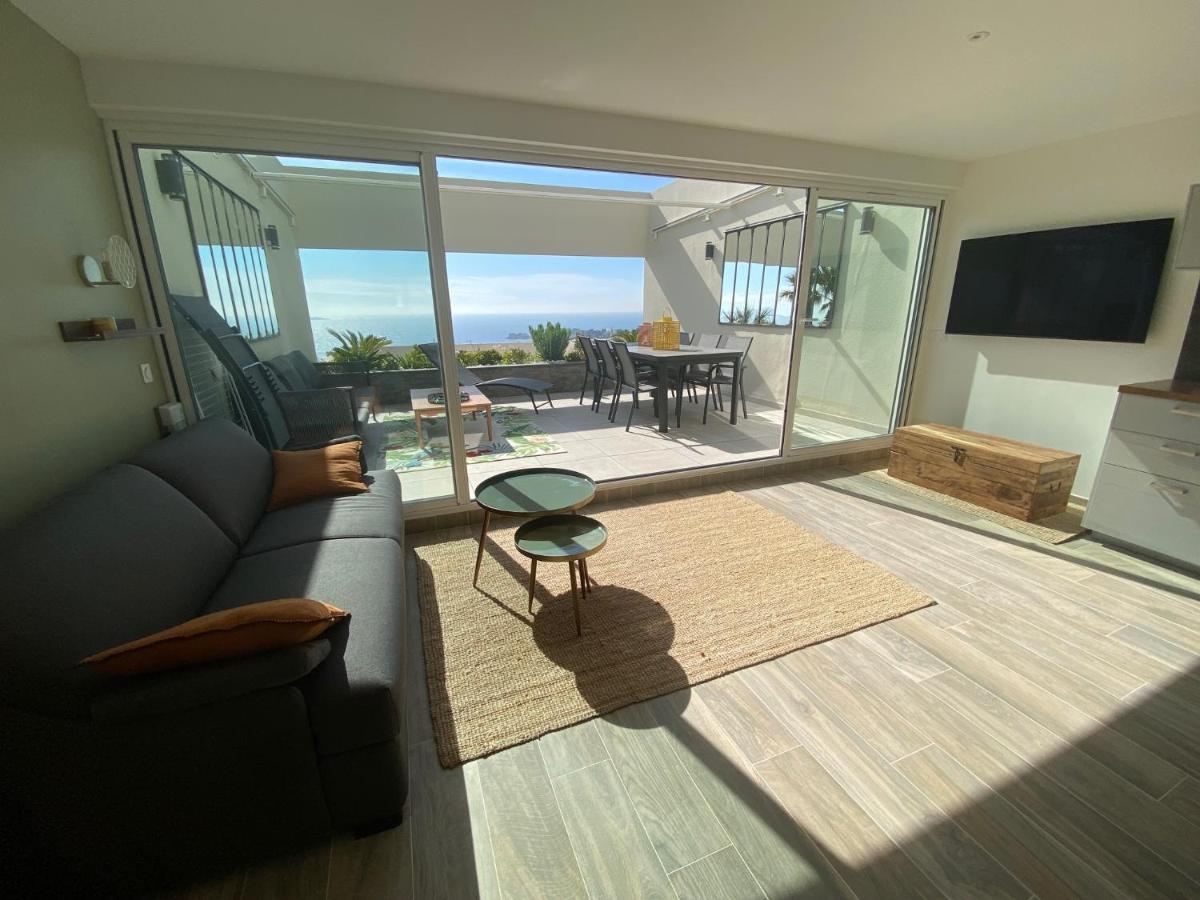 Superbe T2 44M2 - Grande Terrasse Vue Mer Panoramique Exceptionnelle Piscine - Parking Бандоль Экстерьер фото