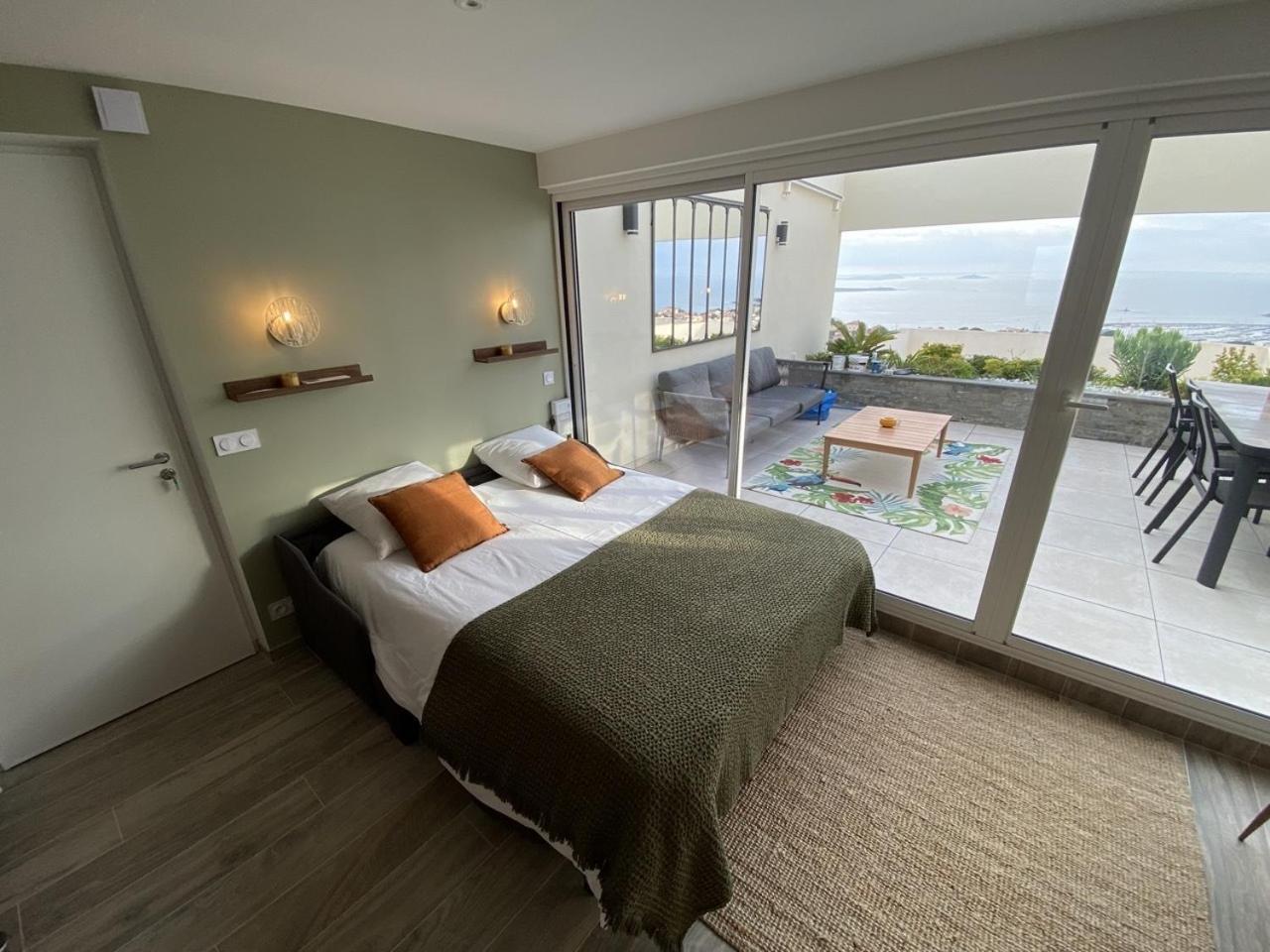 Superbe T2 44M2 - Grande Terrasse Vue Mer Panoramique Exceptionnelle Piscine - Parking Бандоль Экстерьер фото