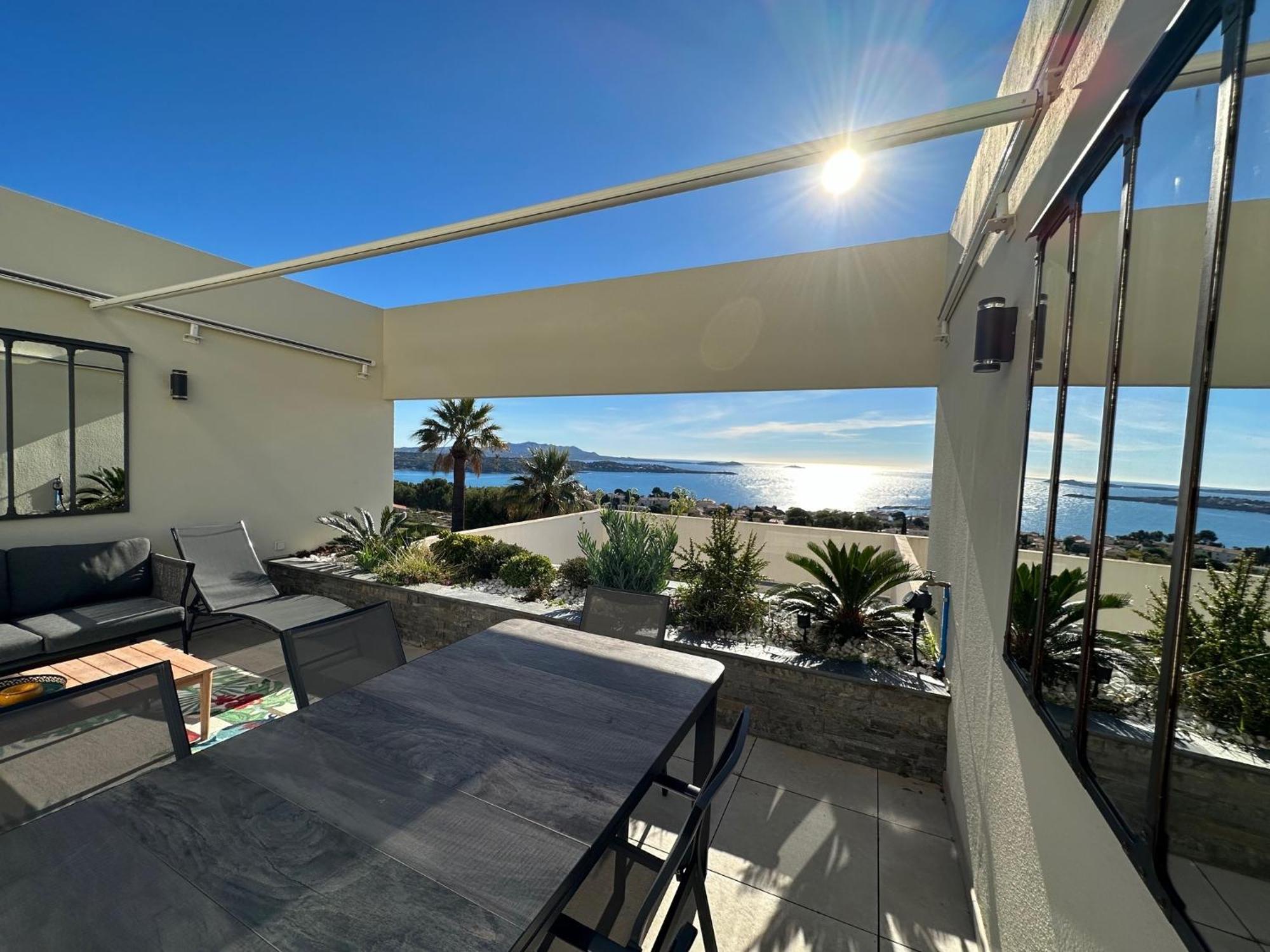 Superbe T2 44M2 - Grande Terrasse Vue Mer Panoramique Exceptionnelle Piscine - Parking Бандоль Экстерьер фото