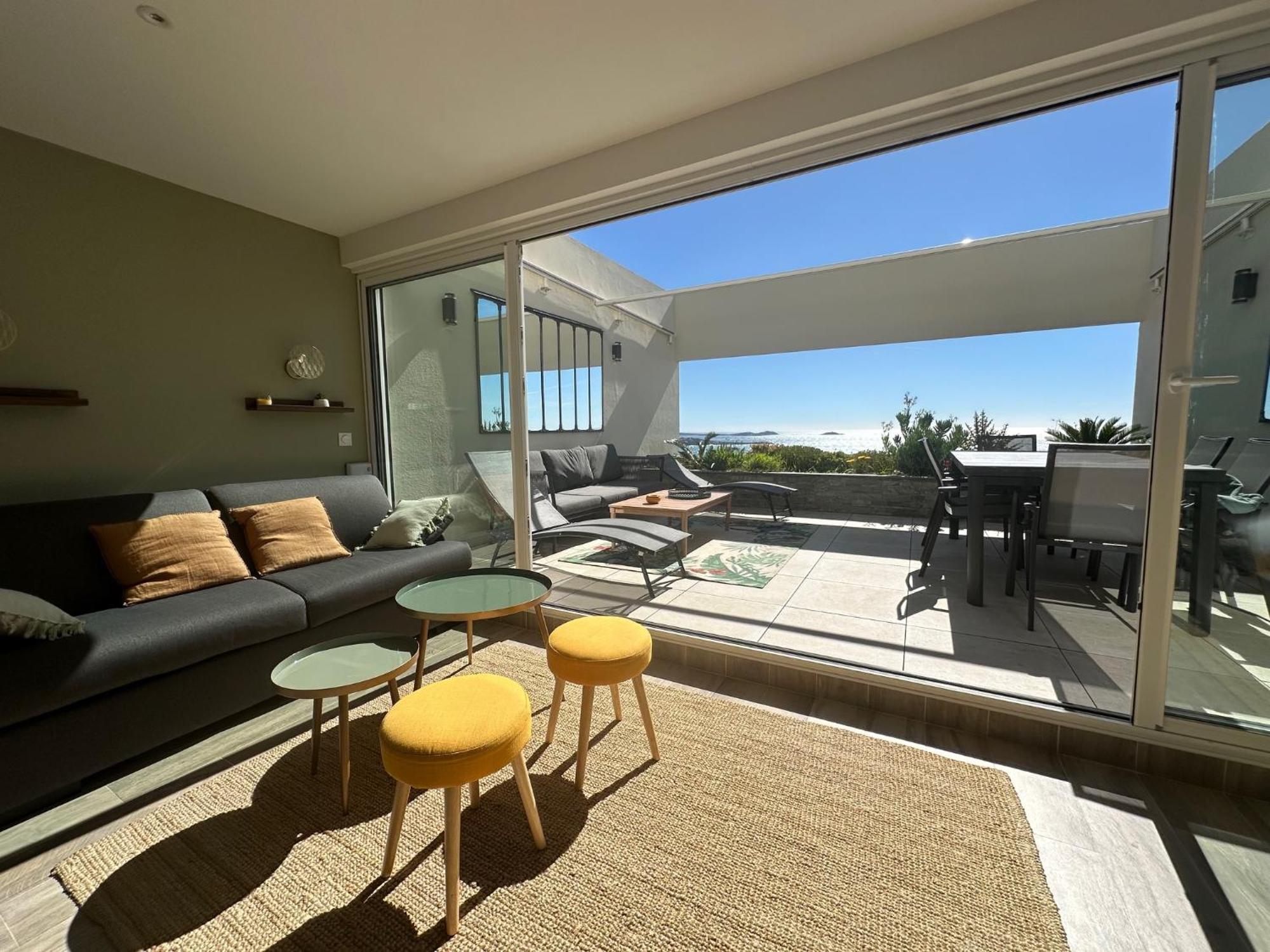 Superbe T2 44M2 - Grande Terrasse Vue Mer Panoramique Exceptionnelle Piscine - Parking Бандоль Экстерьер фото